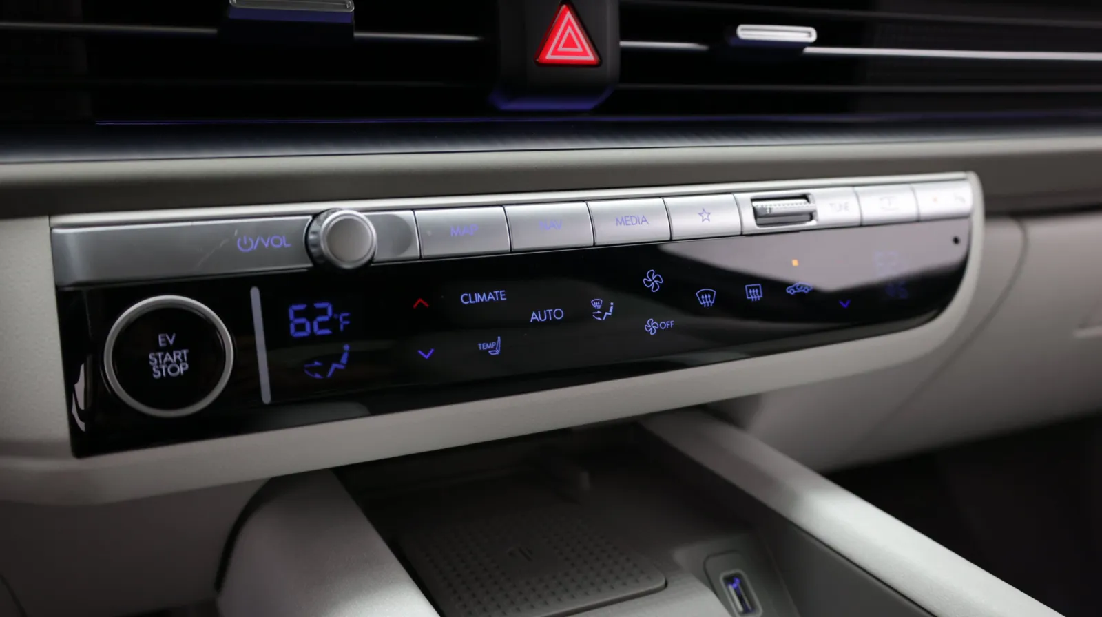 Hyundai Ioniq 6 photo 17