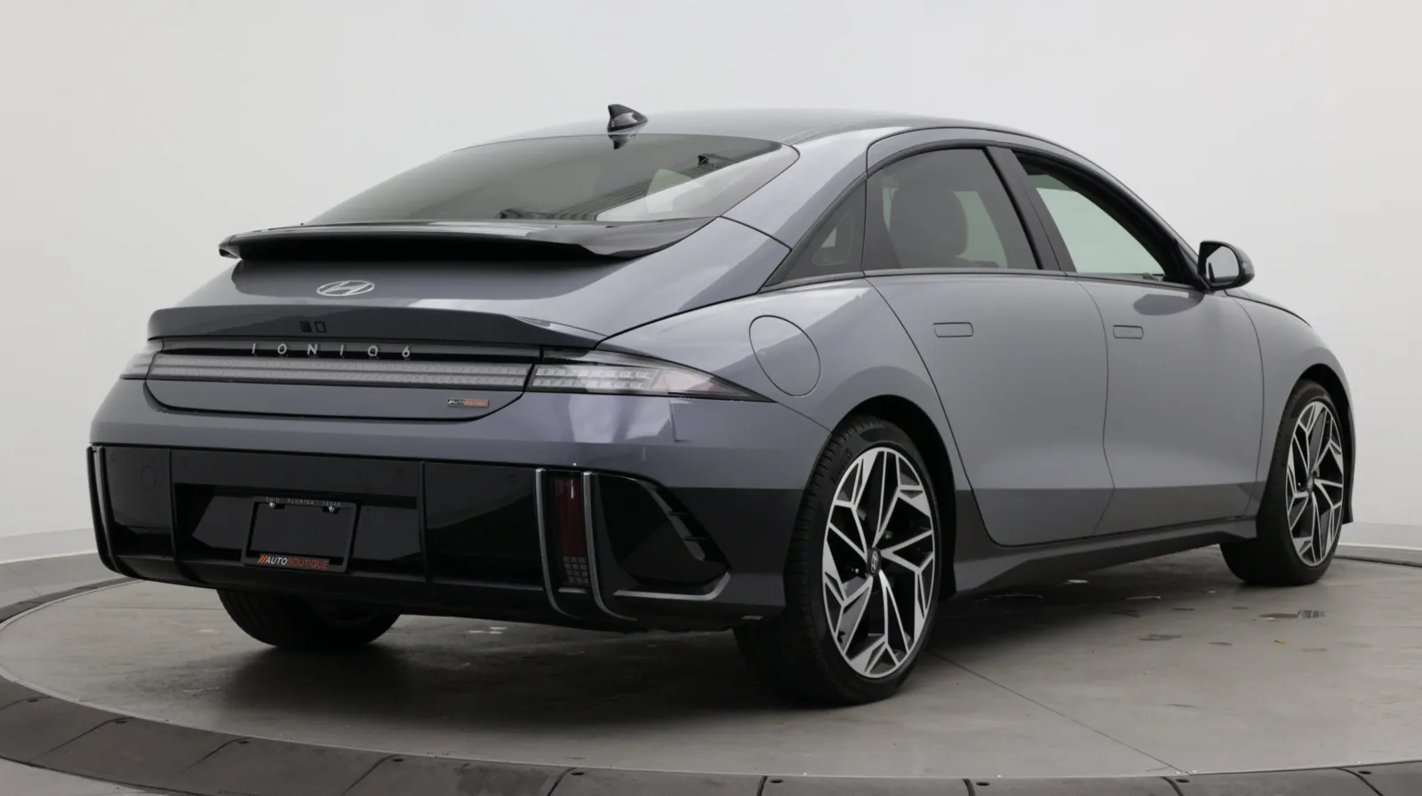 Hyundai Ioniq 6 photo 8
