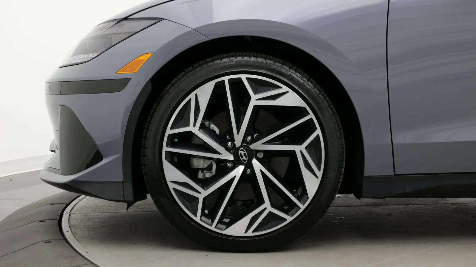Hyundai Ioniq 6 photo 9
