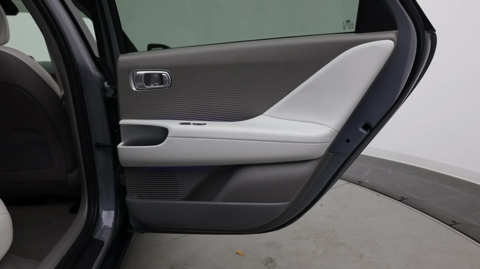Hyundai Ioniq 6 photo 30
