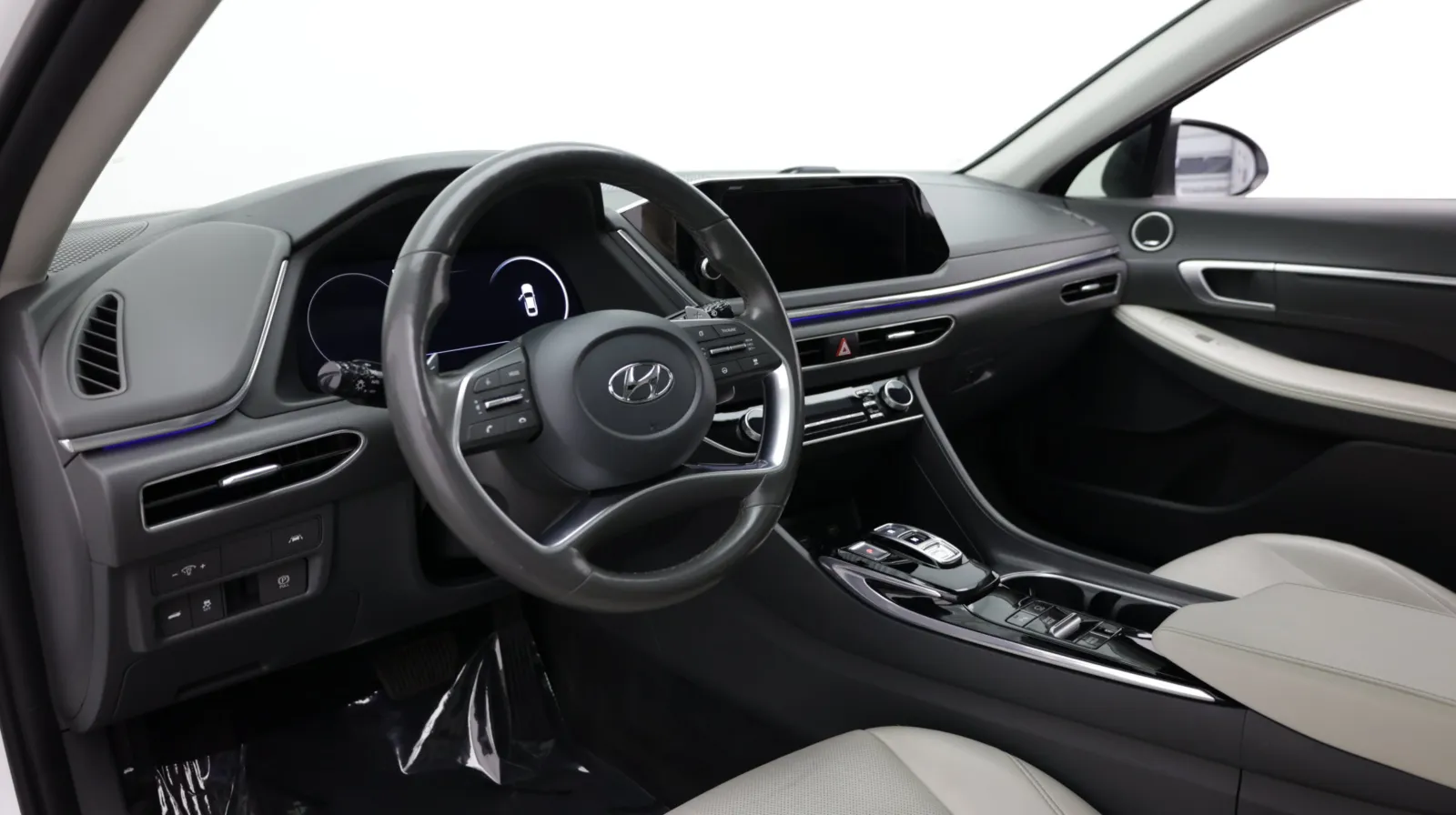 Hyundai Sonata photo 13
