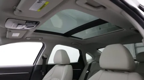 More photos of 2022 Hyundai Sonata Limited at Auto Boutique Florida, FL