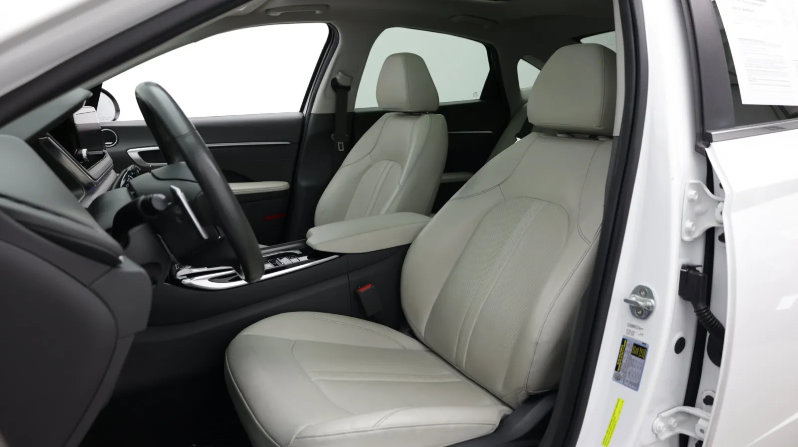 Hyundai Sonata photo 18