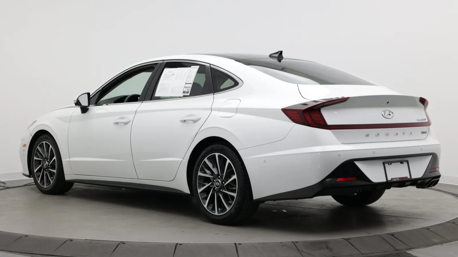 Hyundai Sonata photo 7