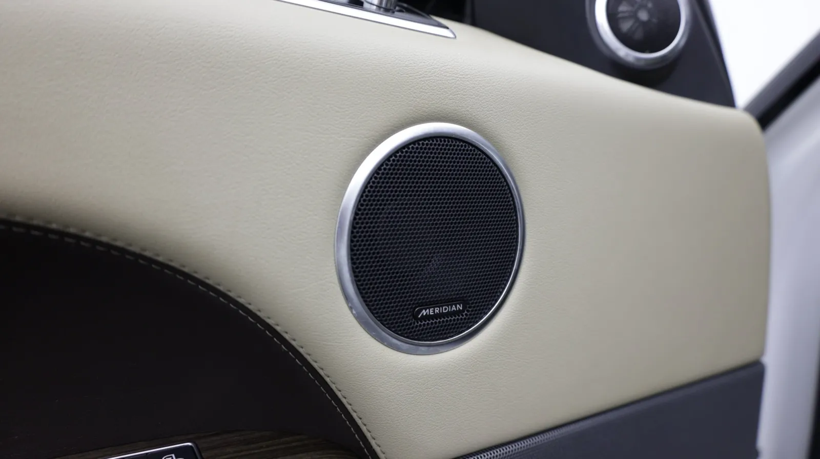 Land Rover Range Rover Sport photo 14