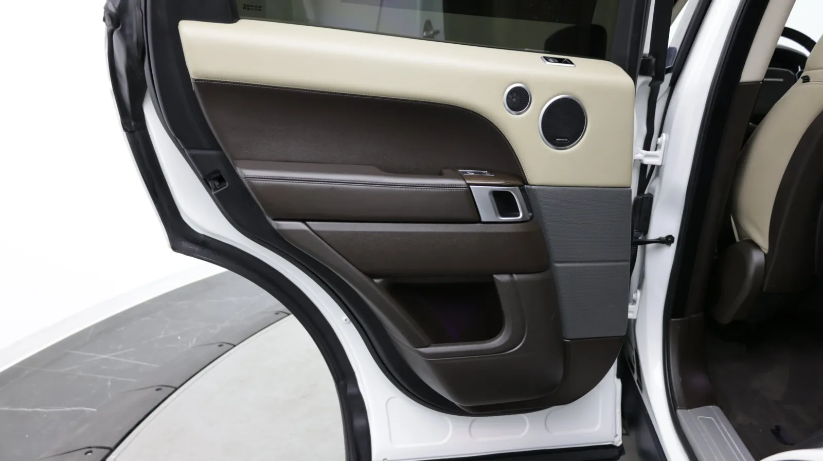 Land Rover Range Rover Sport photo 26