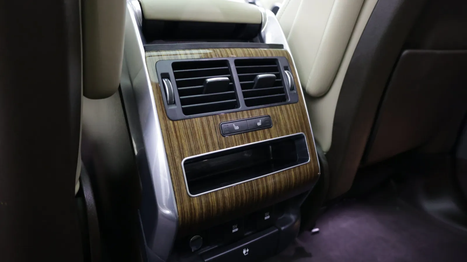 Land Rover Range Rover Sport photo 27