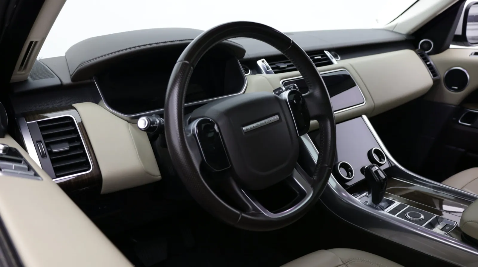 Land Rover Range Rover Sport photo 10