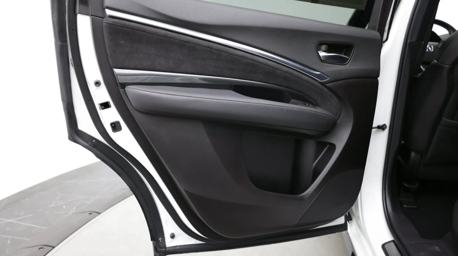 Acura MDX photo 29