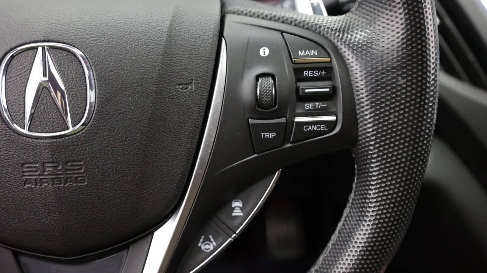 Acura MDX photo 25