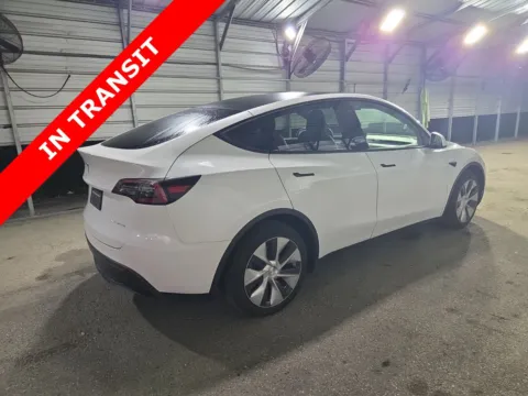 More photos of 2022 Tesla Model Y Long Range at Auto Boutique Florida, FL