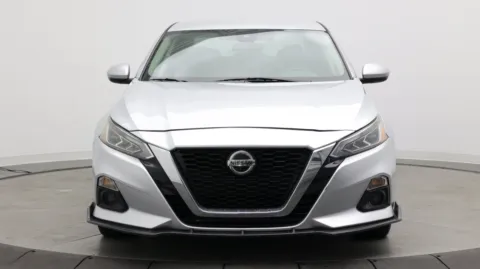 Photos of 2022 Nissan Altima 2.5 SV for sale in Jacksonville, FL at Auto Boutique Florida
