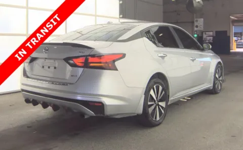 More photos of 2022 Nissan Altima 2.5 SV at Auto Boutique Florida, FL
