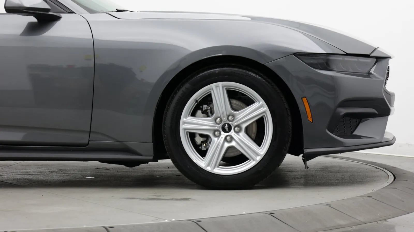 Ford Mustang photo 8