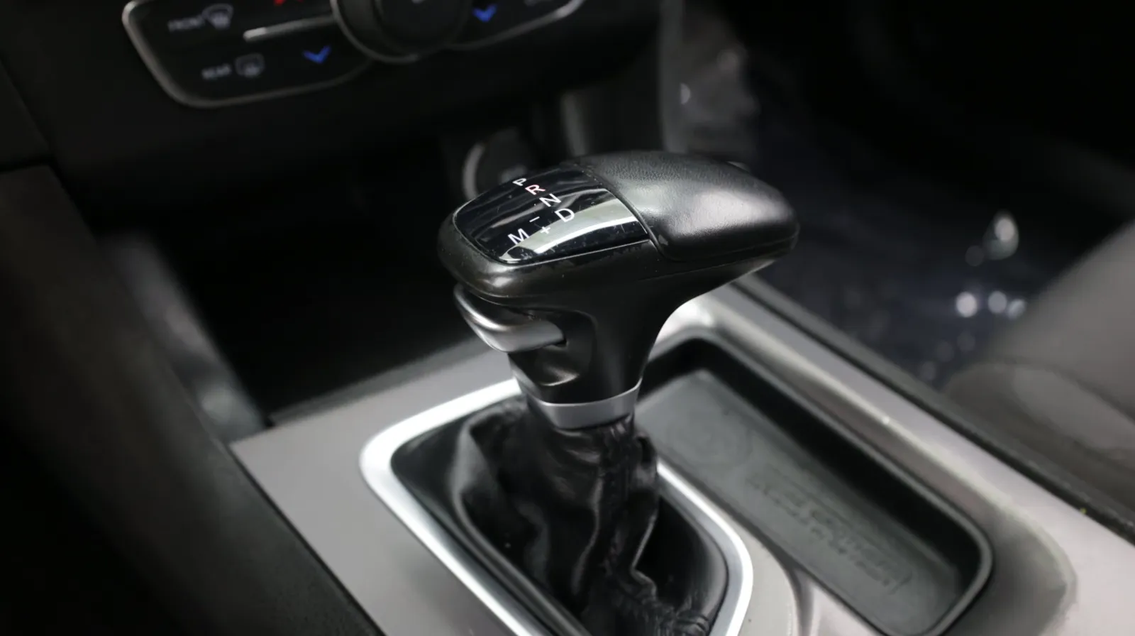 Dodge Charger photo 16