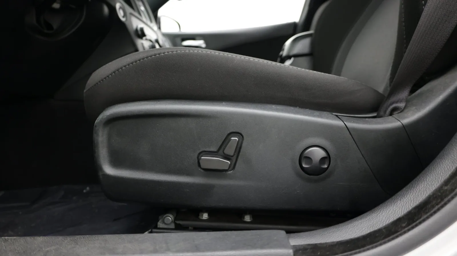 Dodge Charger photo 13