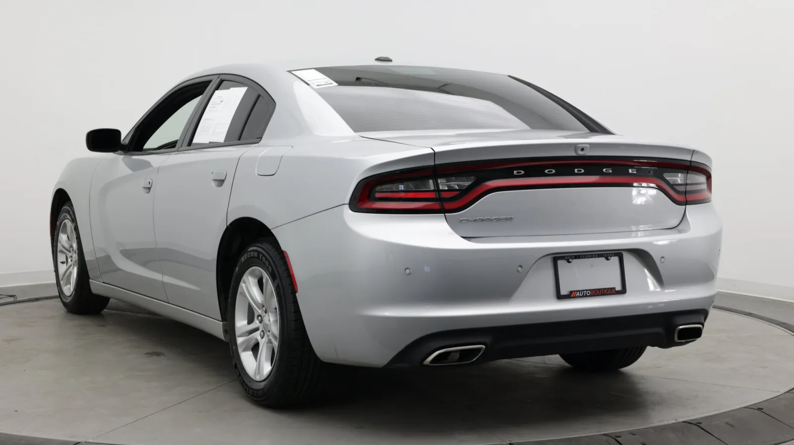 Dodge Charger photo 5