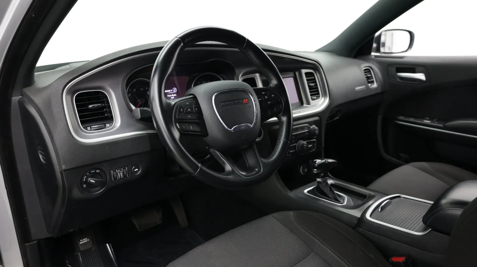 Dodge Charger photo 11