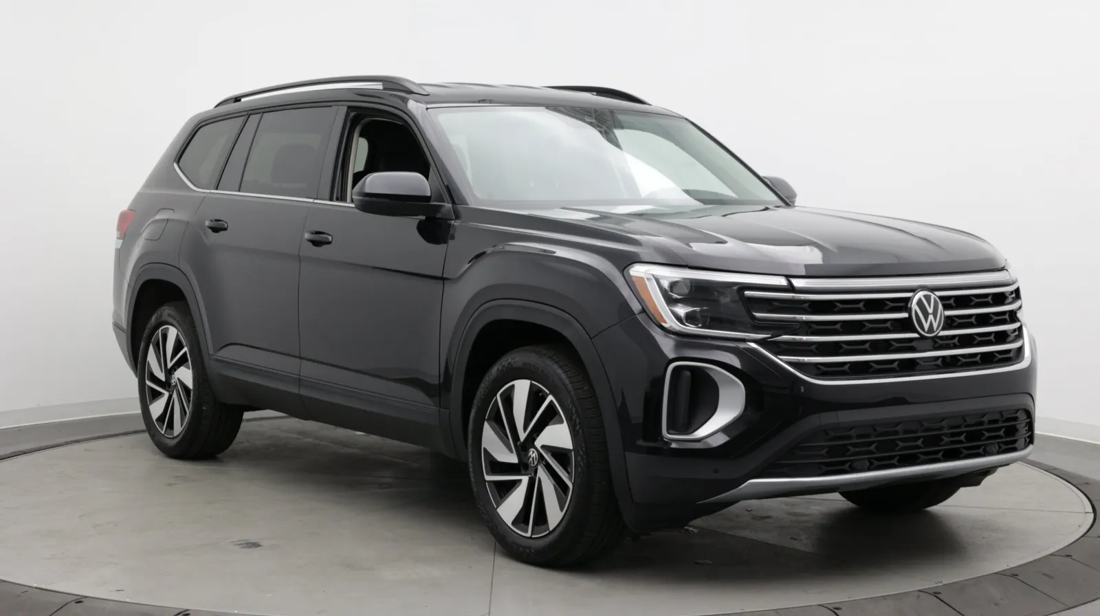 Volkswagen Atlas photo 3