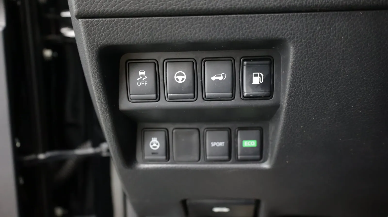 Nissan Rogue photo 19