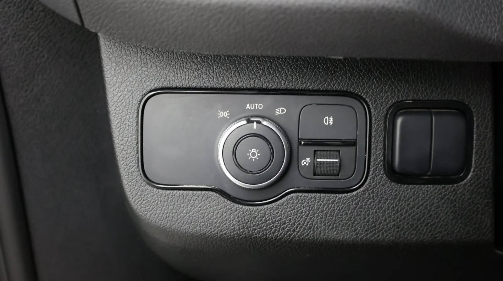 Mercedes-Benz Sprinter photo 13