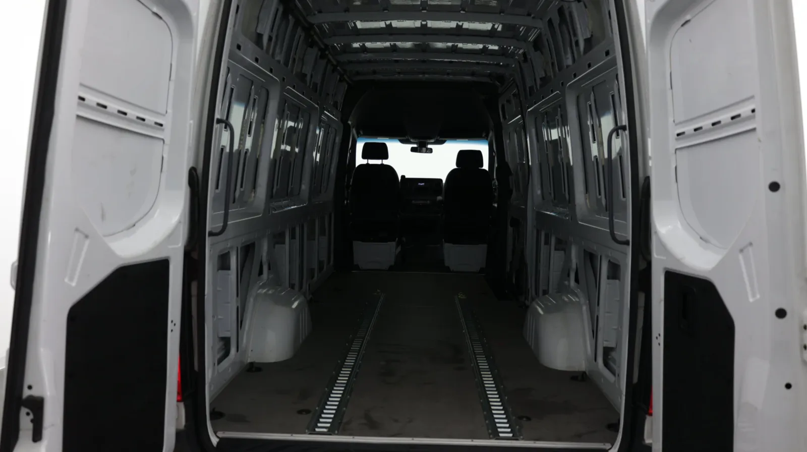 Mercedes-Benz Sprinter photo 24