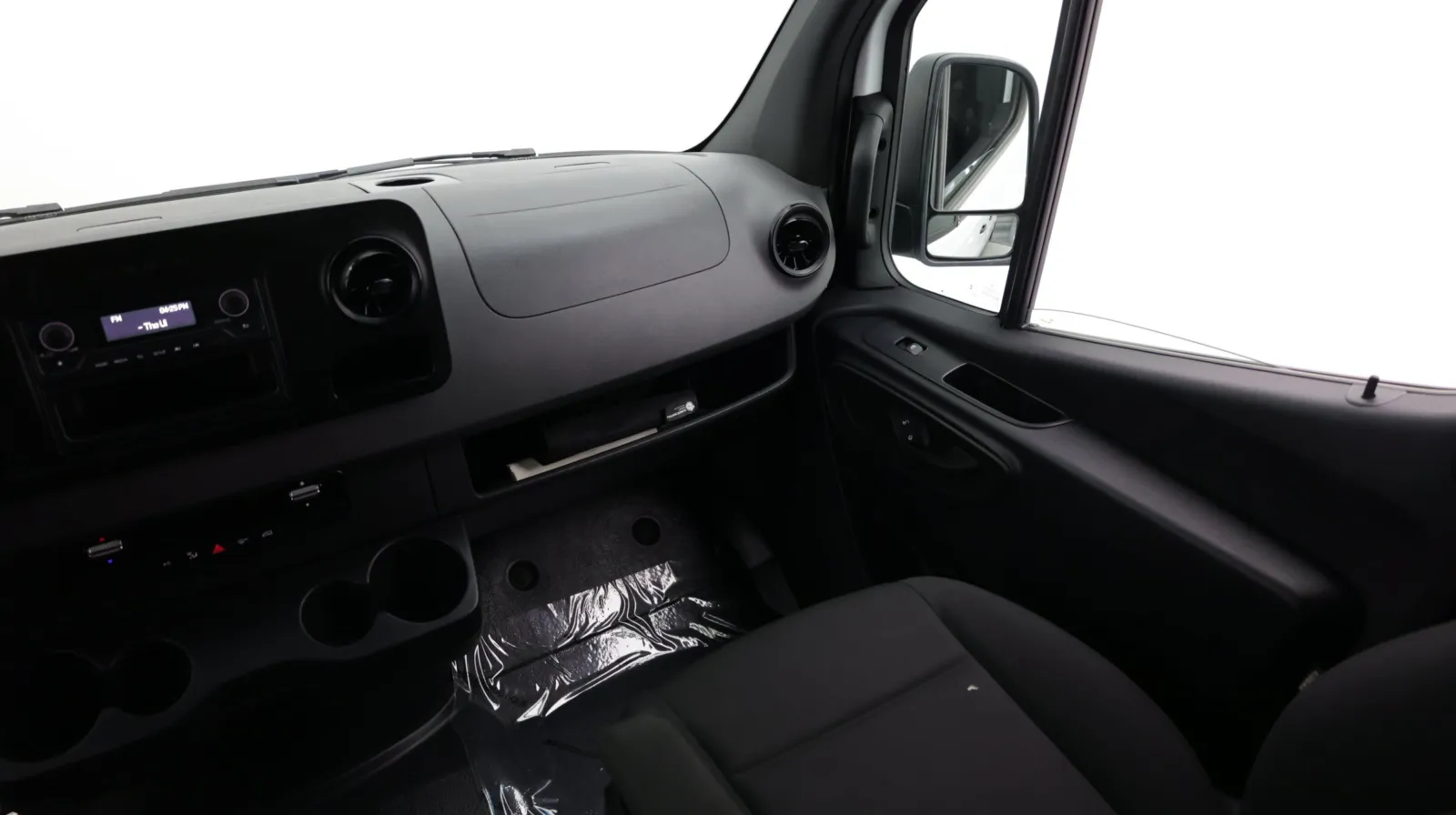 Mercedes-Benz Sprinter photo 23