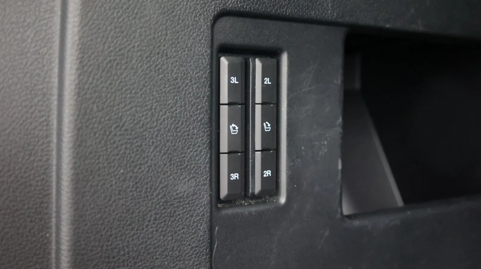 Ford Expedition photo 37