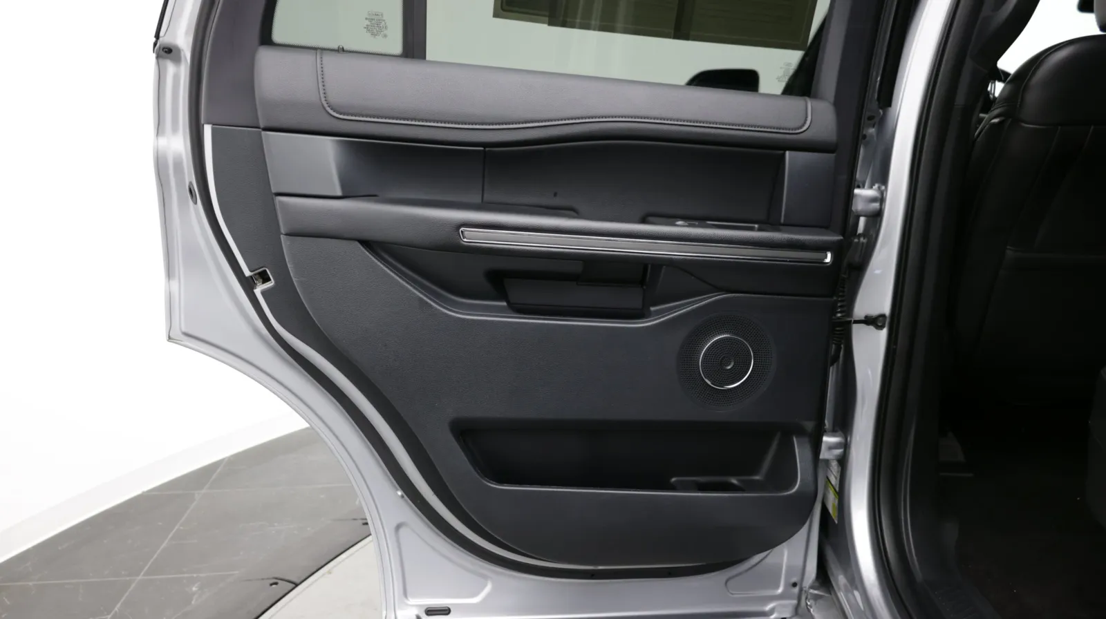 Ford Expedition photo 28