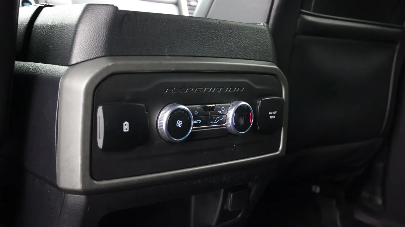 Ford Expedition photo 29