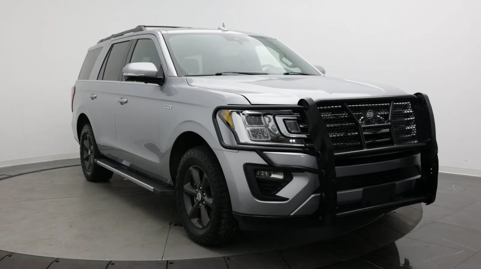 Ford Expedition photo 3