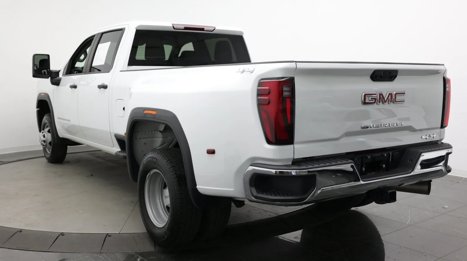 GMC Sierra photo 7