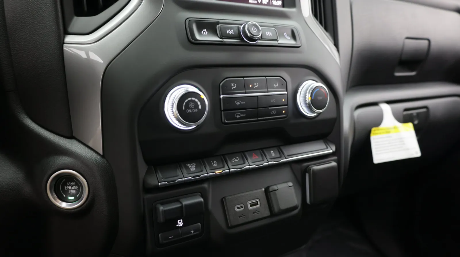 GMC Sierra photo 17
