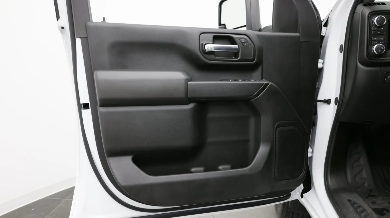 GMC Sierra photo 12