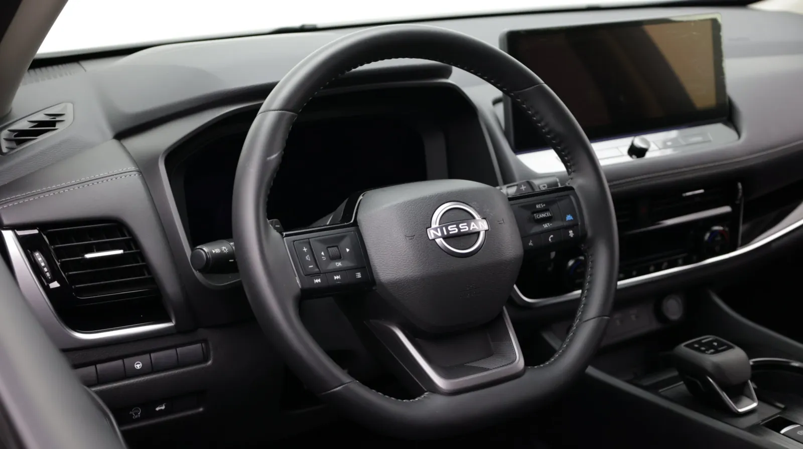 Nissan Rogue photo 9