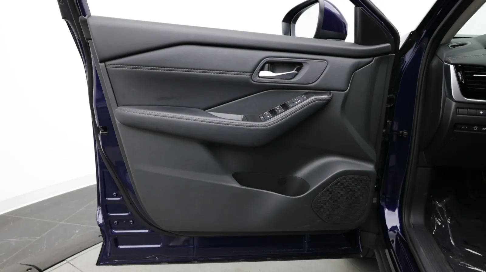 Nissan Rogue photo 10