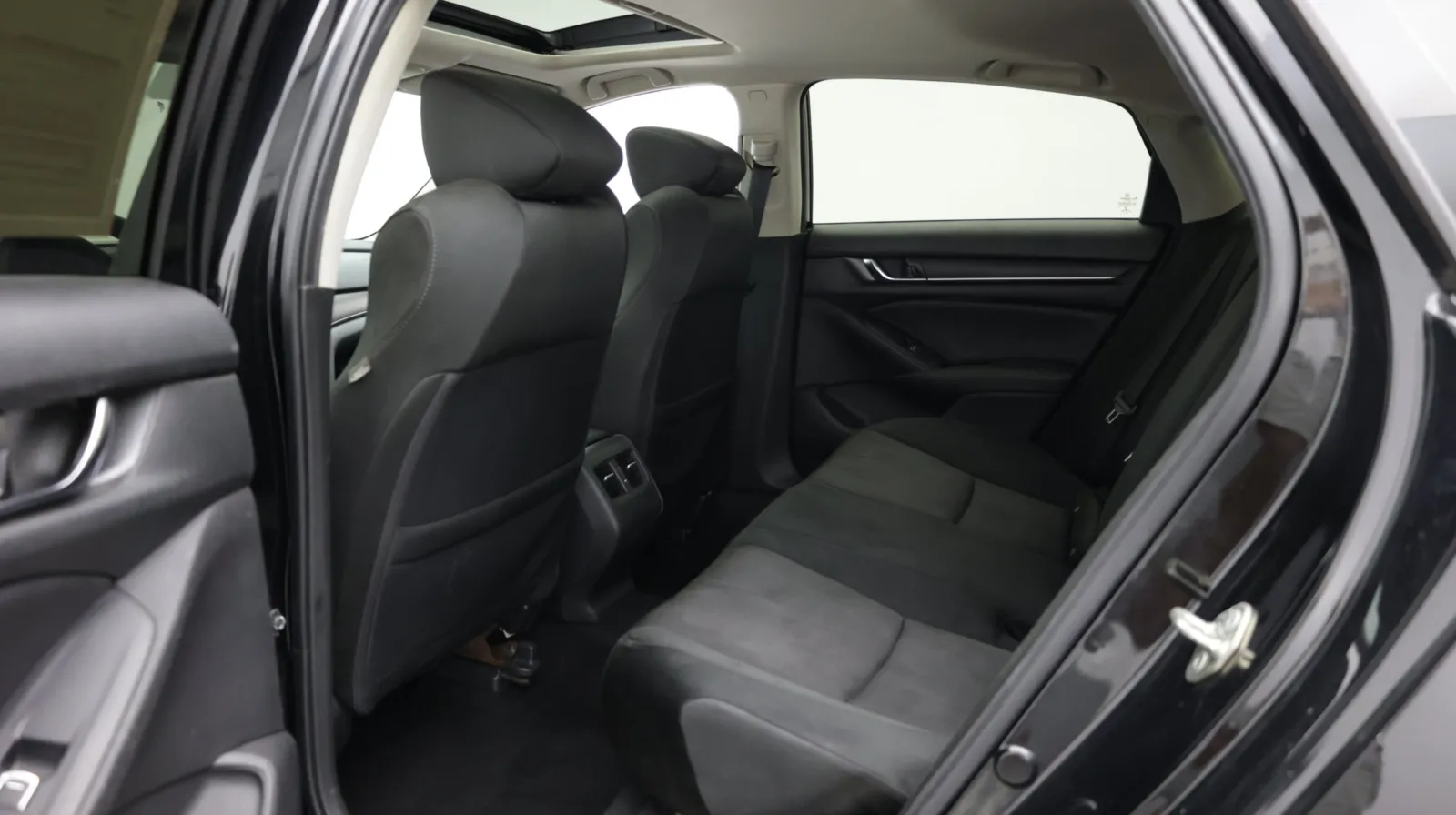 Honda Accord photo 24