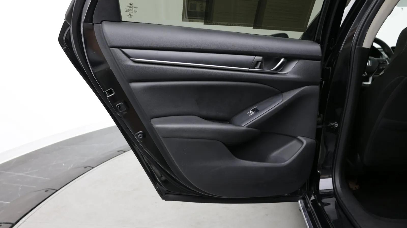 Honda Accord photo 25