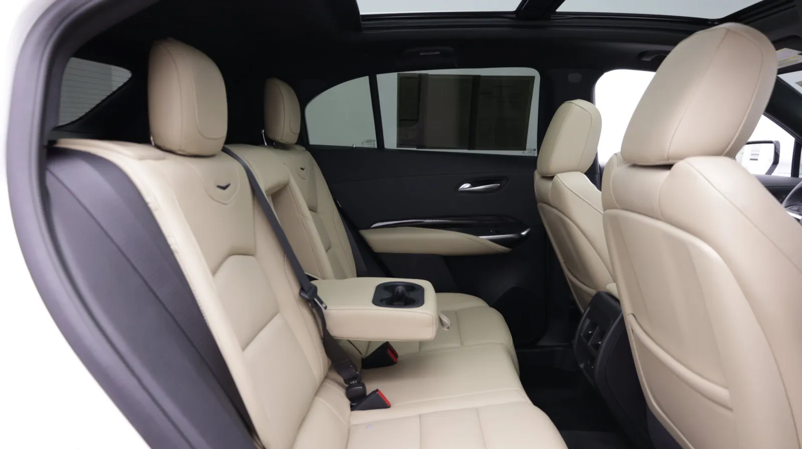 Cadillac XT4 photo 37