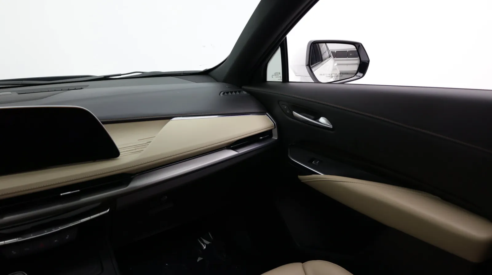 Cadillac XT4 photo 33
