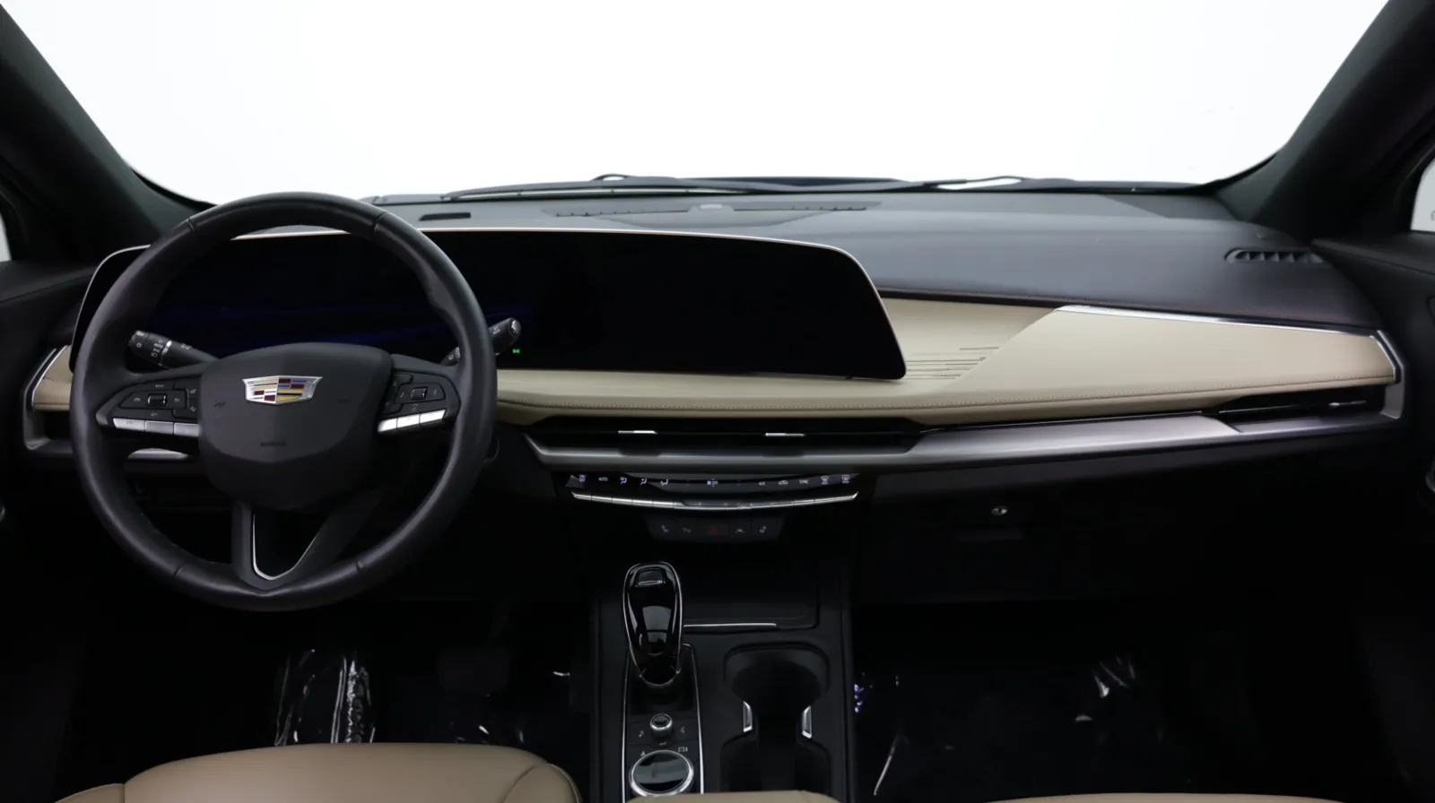 Cadillac XT4 photo 32