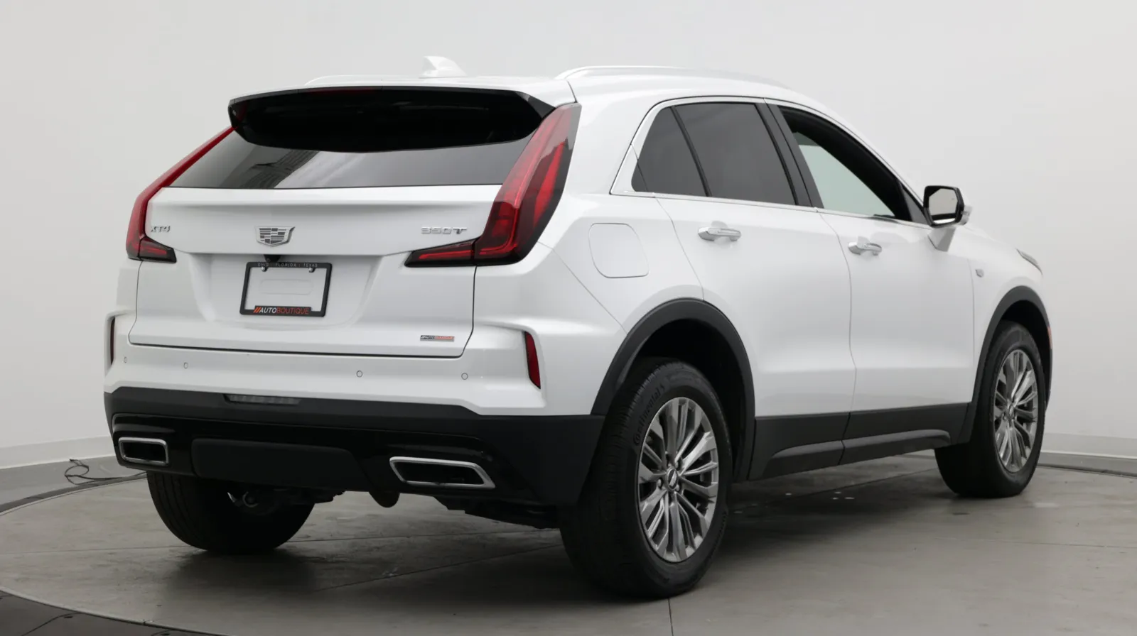 Cadillac XT4 photo 8