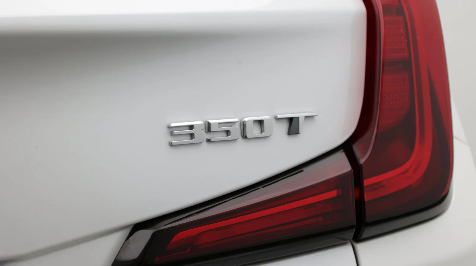 Cadillac XT4 photo 9