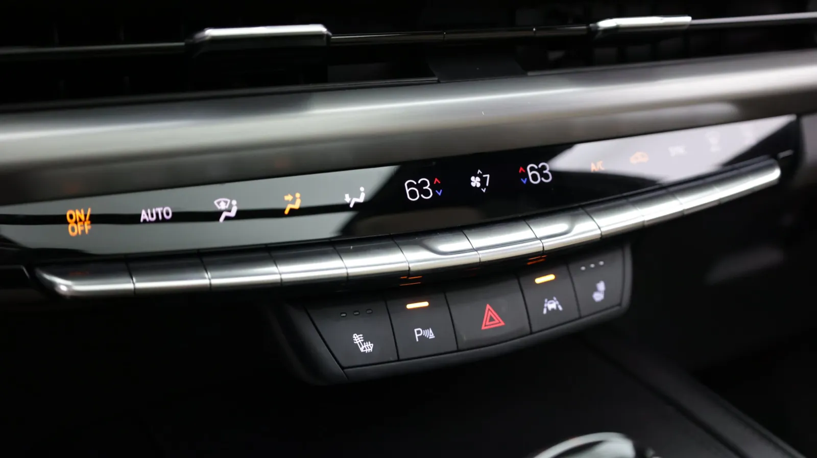 Cadillac XT4 photo 18