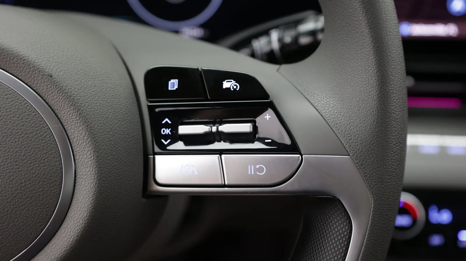 Hyundai Elantra photo 21