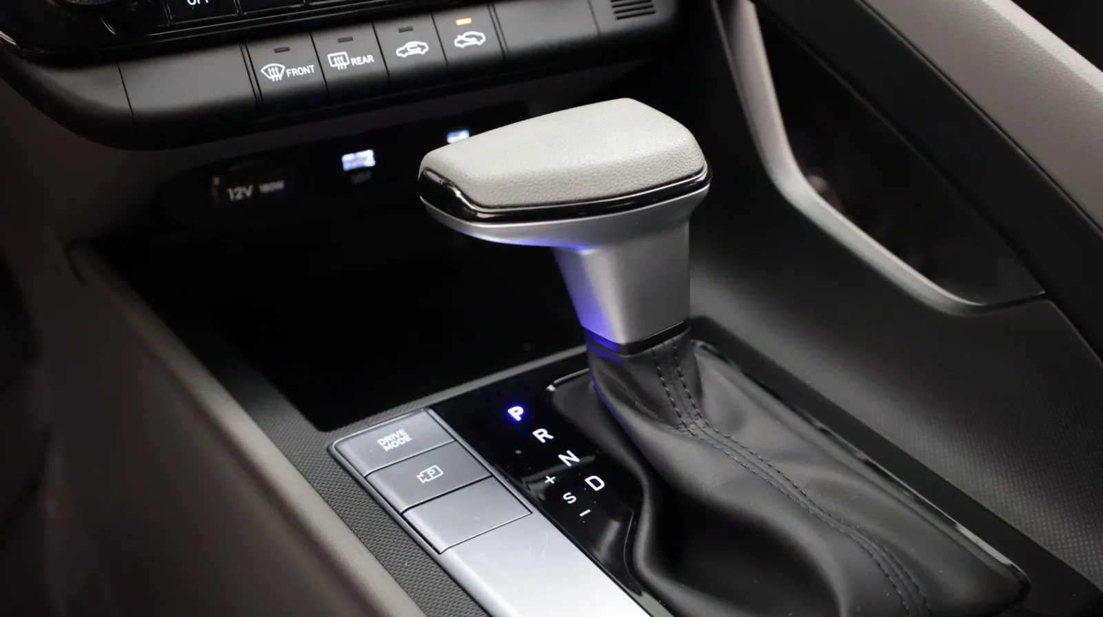 Hyundai Elantra photo 15