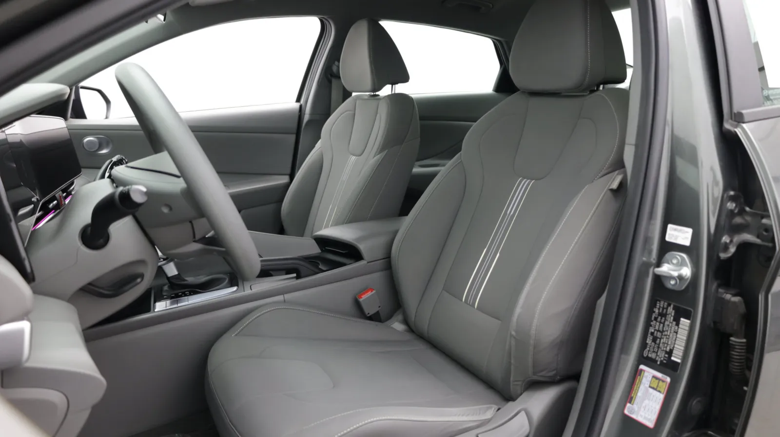 Hyundai Elantra photo 14