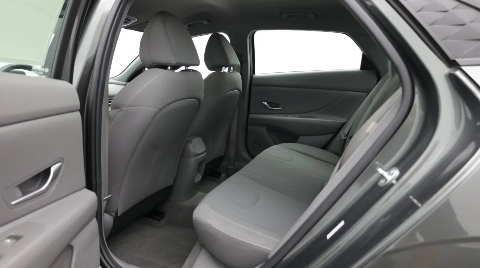 Hyundai Elantra photo 23