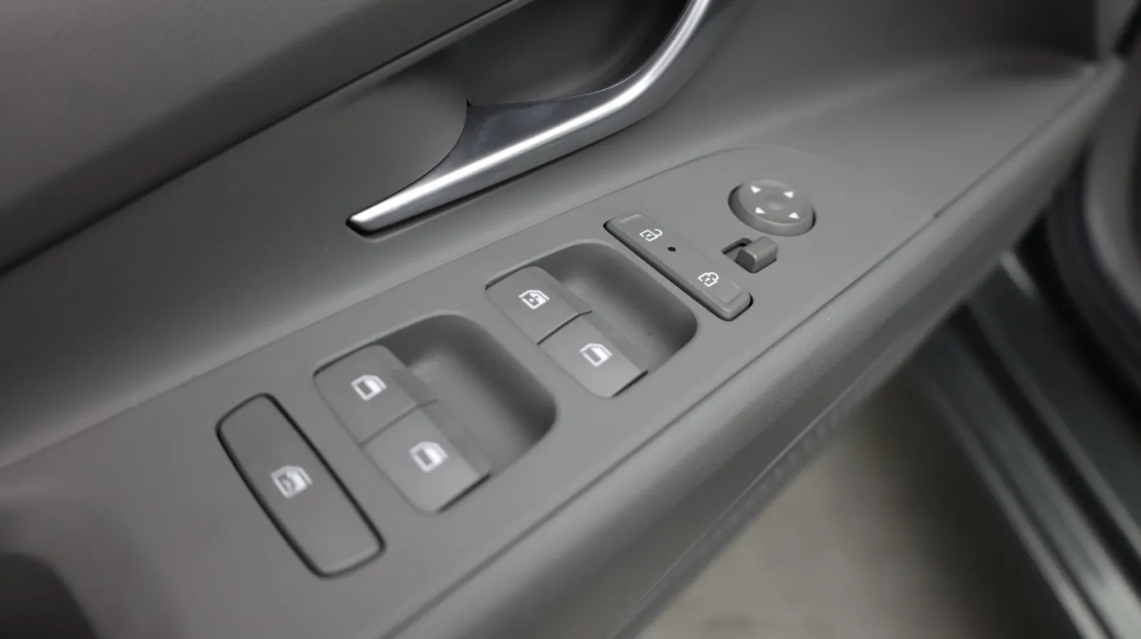 Hyundai Elantra photo 13