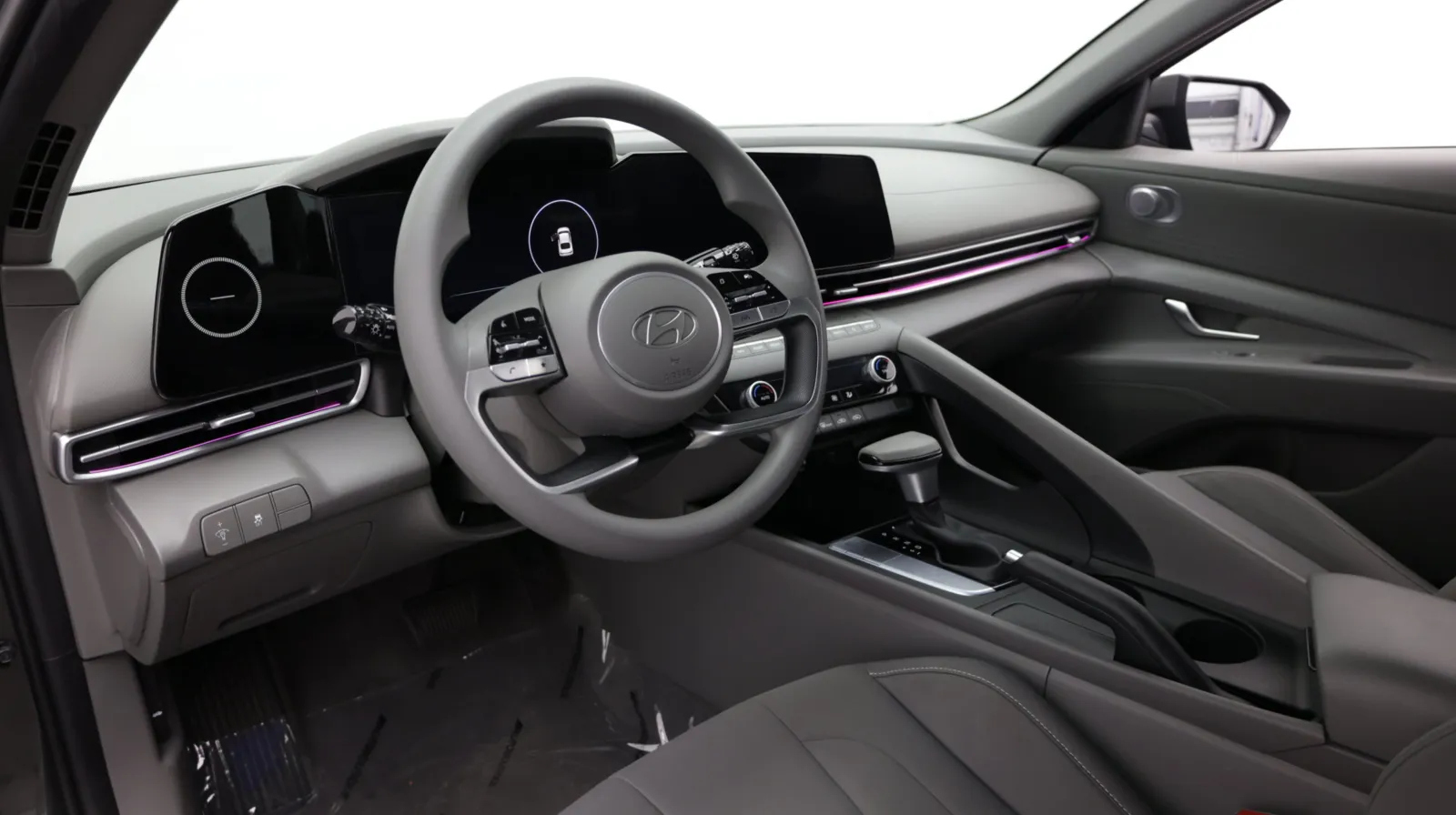Hyundai Elantra photo 12
